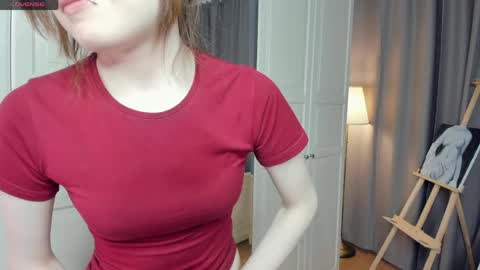 Snapshot of cuty_petite chatting on 24, 4, 2026 Anne online show from 24, 4, 2026
