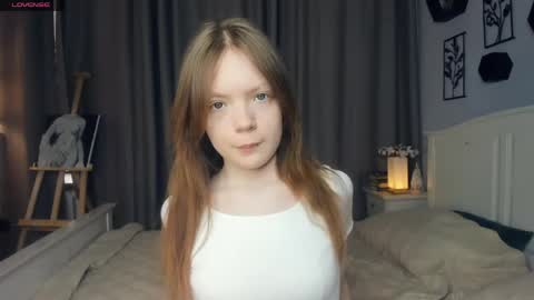 Snapshot of cuty_petite chatting on 9, 5, 2026 Anne online show from 9, 5, 2026