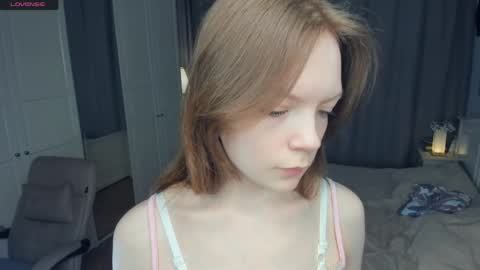 Snapshot of cuty_petite chatting on 30, 5, 2026 Anne online show from 30, 5, 2026