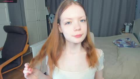 Snapshot of cuty_petite chatting on 4, 6, 2026 Anne online show from 4, 6, 2026