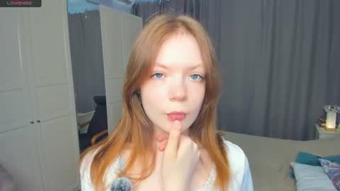 Snapshot of cuty_petite chatting on 11, 6, 2026 Anne online show from 11, 6, 2026