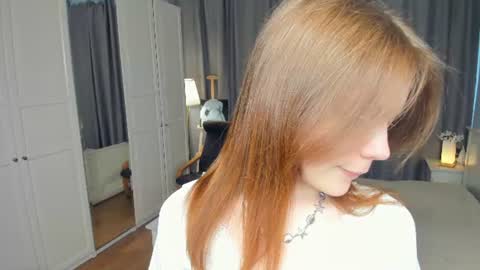Snapshot of cuty_petite chatting on 27, 6, 2026 Anne online show from 27, 6, 2026