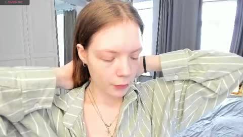 Snapshot of cuty_petite chatting on 26, 7, 2026 Anne online show from 26, 7, 2026