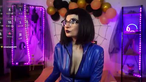 Lily Goddess online show from 3, 11, 2025