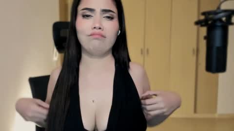 Snapshot of cyborgmuse chatting on 21, 9, 2025 cyborgmuse online show from 21, 9, 2025