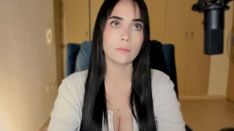 Snapshot of cyborgmuse chatting on 24, 9, 2025 cyborgmuse online show from 24, 9, 2025