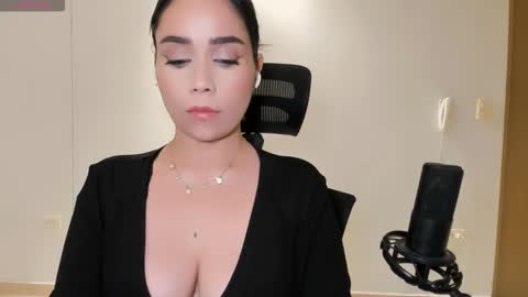 Snapshot of cyborgmuse chatting on 22, 10, 2025 cyborgmuse online show from 22, 10, 2025