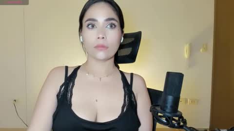 Snapshot of cyborgmuse chatting on 23, 10, 2025 cyborgmuse online show from 23, 10, 2025