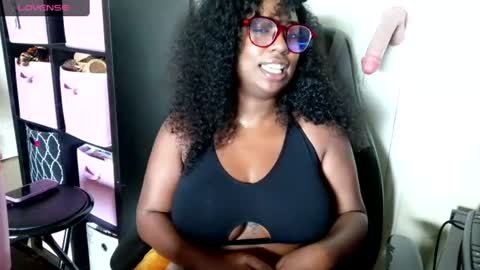 Snapshot of cyndylouwho chatting on 16, 6, 2026 Cyndy Lou Who online show from 16, 6, 2026