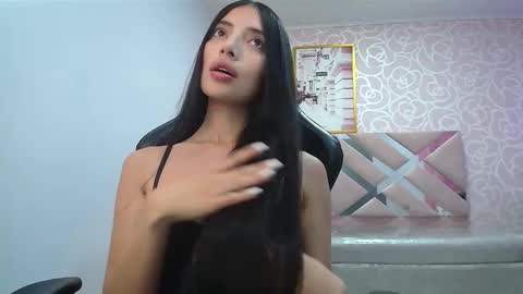 CINTIA ARAUJO online show from 25, 9, 2025