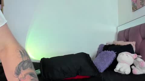 cynthiaa33 online show from 6, 12, 2024