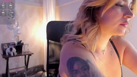 Snapshot of cyntia_adams chatting on 27, 1, 2025 cyntia_adams online show from 27, 1, 2025