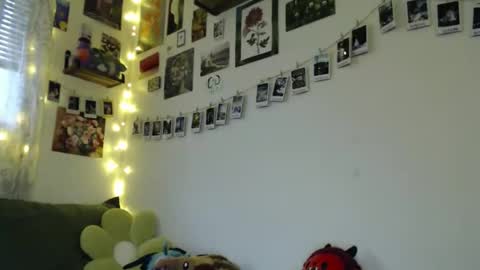 Snapshot of cypresskneez chatting on 15, 5, 2026 cypresskneez online show from 15, 5, 2026