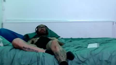 SkinnyTattedGuy online show from 13, 6, 2026