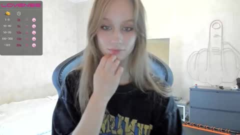 cyyberwhore online show from 20, 9, 2025