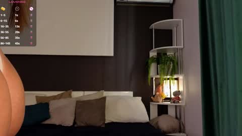 Isabella online show from 22, 1, 2025