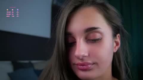 Isabella online show from 4, 3, 2025