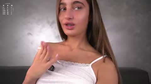 Snapshot of czamabech chatting on 22, 7, 2026 Isabella online show from 22, 7, 2026