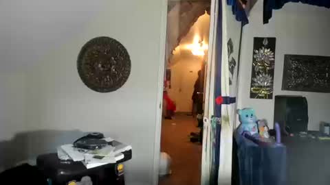 Andrew Thomas online show from 19, 10, 2025