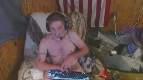 Snapshot of daddy38345 chatting on 8, 11, 2025 daddy38345 online show from 8, 11, 2025