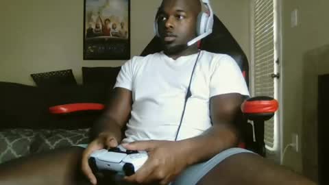 Snapshot of daddybbc52 chatting on 1, 7, 2026 Rashaudrodz.. online show from 1, 7, 2026