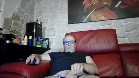 Snapshot of daddyhot2 chatting on 3, 7, 2026 daddyhot2 online show from 3, 7, 2026