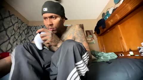 Snapshot of daddyjanimal chatting on 27, 5, 2026 sexy tatted king bbc online show from 27, 5, 2026