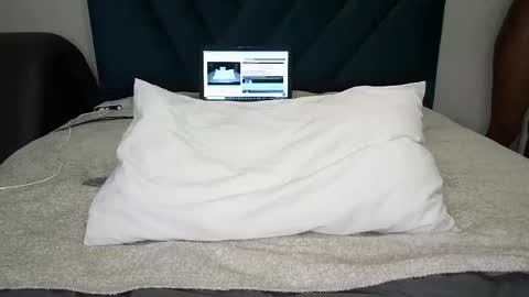 Snapshot of daddyslittleebony chatting on 27, 10, 2025 daddyslittleebony online show from 27, 10, 2025