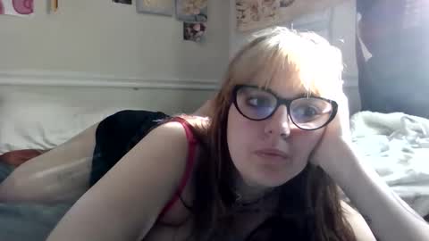 dadsdoll2 online show from 24, 3, 2026