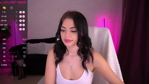 Snapshot of daenerys_daen chatting on 3, 12, 2024 daenerys_daen online show from 3, 12, 2024