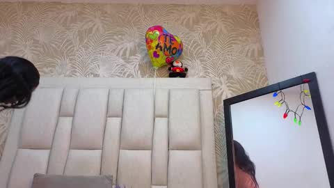 daffnelewis online show from 3, 2, 2026