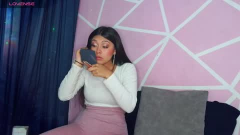 dafna lorens  online show from 8, 5, 2026