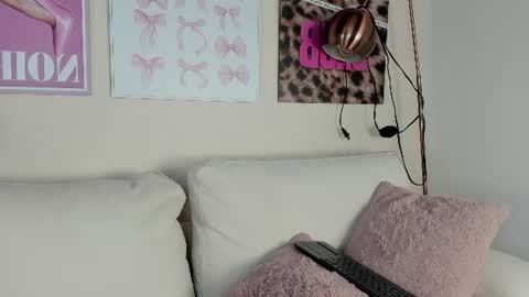 Snapshot of dafne_hillss chatting on 21, 6, 2026 dafne_hillss online show from 21, 6, 2026