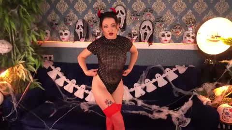 Dafni Mon online show from 31, 10, 2025