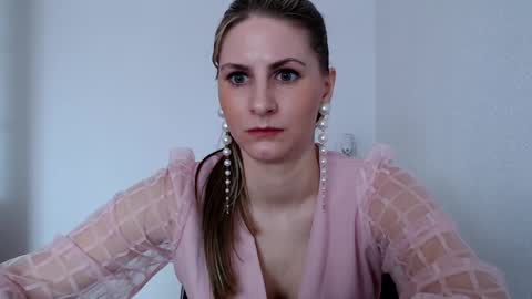 Snapshot of dagmariepiquant chatting on 5, 1, 2025 Dagmarie online show from 5, 1, 2025