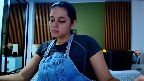  Dahiana  online show from 31, 1, 2025