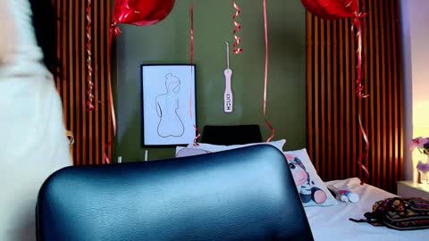  Dahiana  online show from 9, 2, 2025