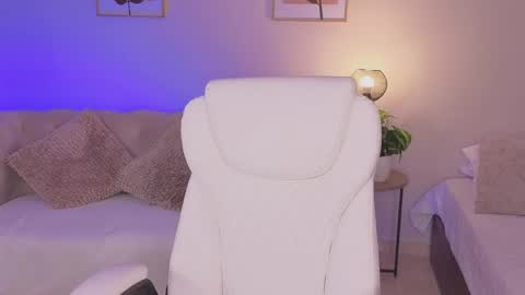 Dahiann Walcott online show from 6, 4, 2026