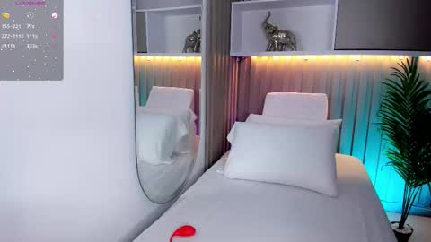 dahianthompson1_ online show from 2, 3, 2026