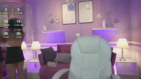 Dahlia Grey online show from 24, 10, 2025