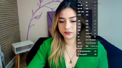 Snapshot of dahliamoore chatting on 3, 12, 2024 Dahlia online show from 3, 12, 2024
