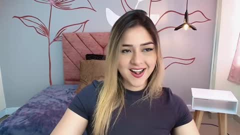 Snapshot of dahliamoore chatting on 4, 12, 2024 Dahlia online show from 4, 12, 2024