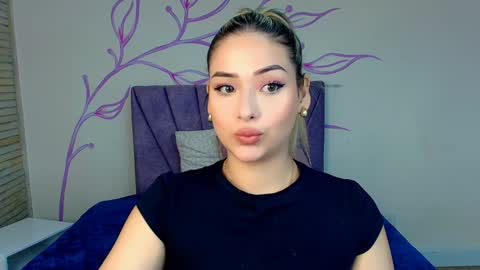 Snapshot of dahliamoore chatting on 17, 1, 2025 Dahlia online show from 17, 1, 2025