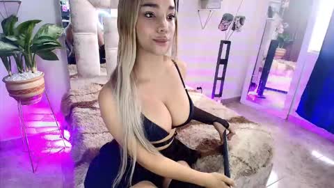 dahnia_cruz online show from 26, 11, 2025