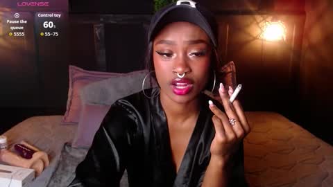 Snapshot of dahyan_ chatting on 16, 11, 2025 DAHYAN online show from 16, 11, 2025