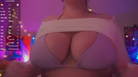 Cute DianaOnline mostly at 8pm-0000 am UK TimeTuesday and Wednesday off online show from 25, 2, 2026