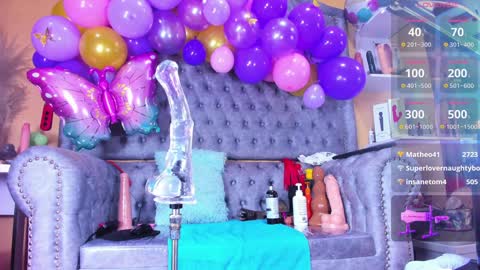  Loren  online show from 1, 1, 2025