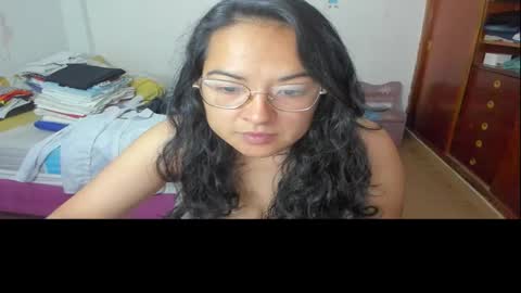 Snapshot of daina_20 chatting on 27, 10, 2025 daina_20 online show from 27, 10, 2025
