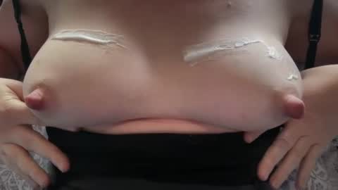 Snapshot of dairystation chatting on 1, 7, 2026 Mx Mommy Moo online show from 1, 7, 2026