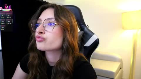 Lauren            online show from 10, 10, 2025